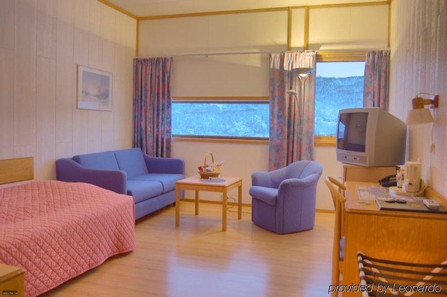 Tjeldsundbrua Hotel Skanland Zimmer foto